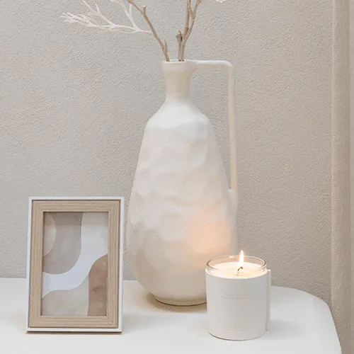 Geurkaars Leder Wit 40 uur Floral Grape White - J-line