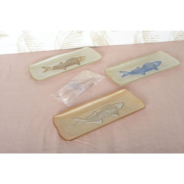 RECHTHOEKIGE VANILLE SCHAAL MET BLAUWE VISSEN 31X12,5X2,5CM - Afbeelding 2
